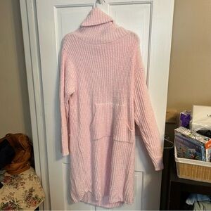 Softies Woman's Ultra Soft Marshmallow Slouch Turtleneck Lounger